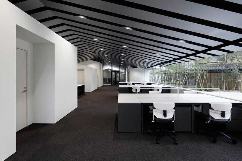 sugawaradaisuke: aqua plannet headquarters / office in forest