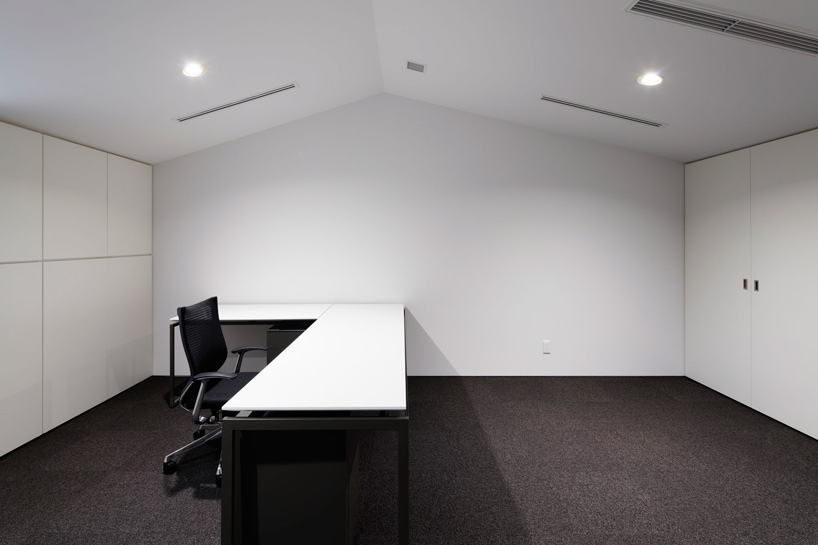 sugawaradaisuke: aqua plannet headquarters / office in forest