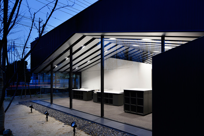 sugawaradaisuke: aqua plannet headquarters / office in forest