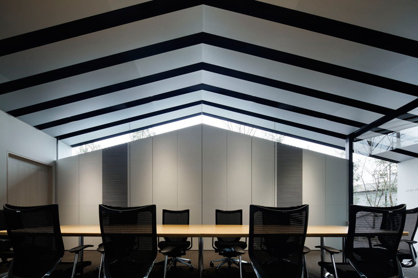 sugawaradaisuke: aqua plannet headquarters / office in forest