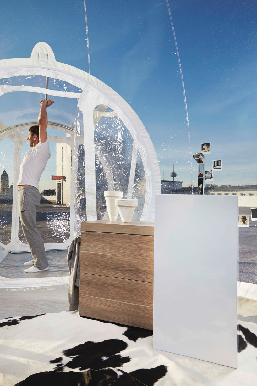 transparent mobile bathroom bubble