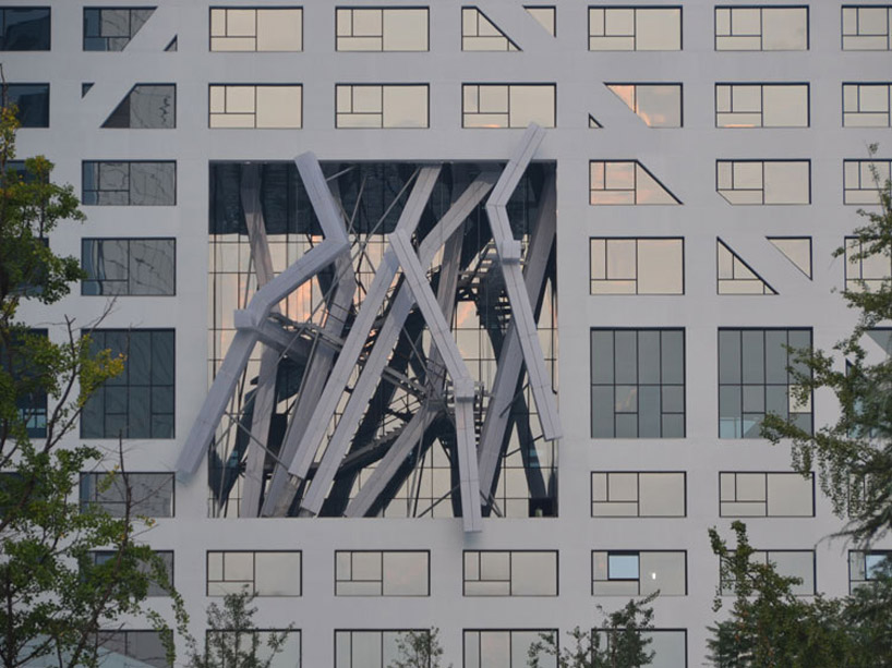 steven holl speaks about the completed sliced porosity block, chengdu