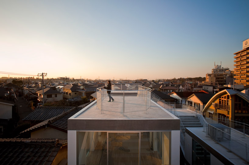 komada architects office: SLIDE house
