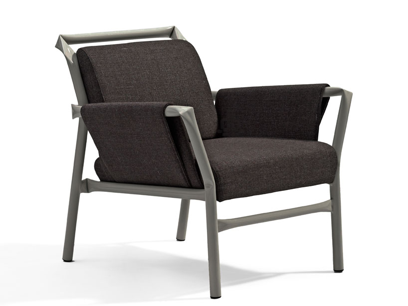 osko + deichmann: superkink lounge chair + sofa for blå station