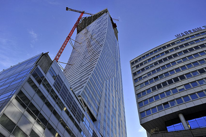 daniel libeskind: zlota 44   europe's highest residential tower