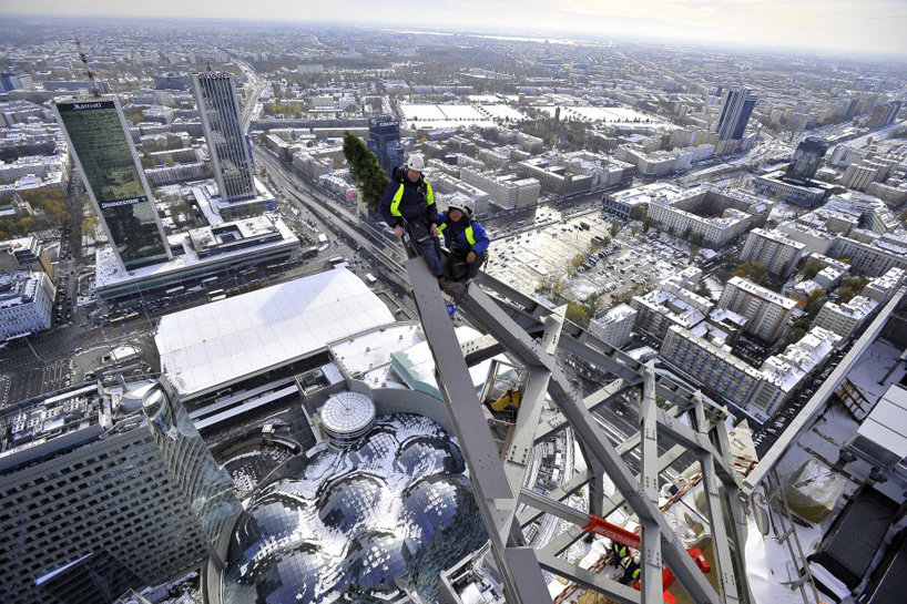 daniel libeskind: zlota 44   europe's highest residential tower