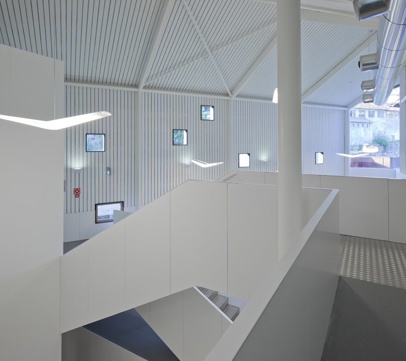 pitagoras arquitectos: center for advanced post graduate education