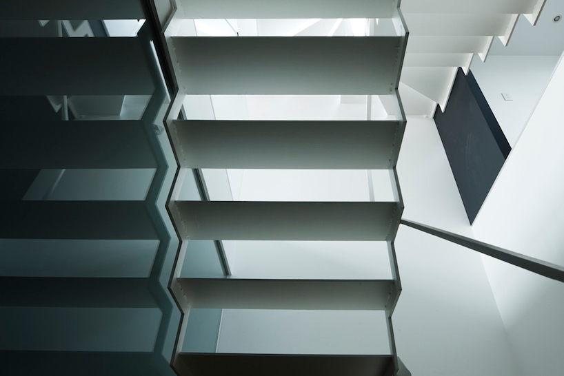 apollo architects and associates: FLAG house, tokyo