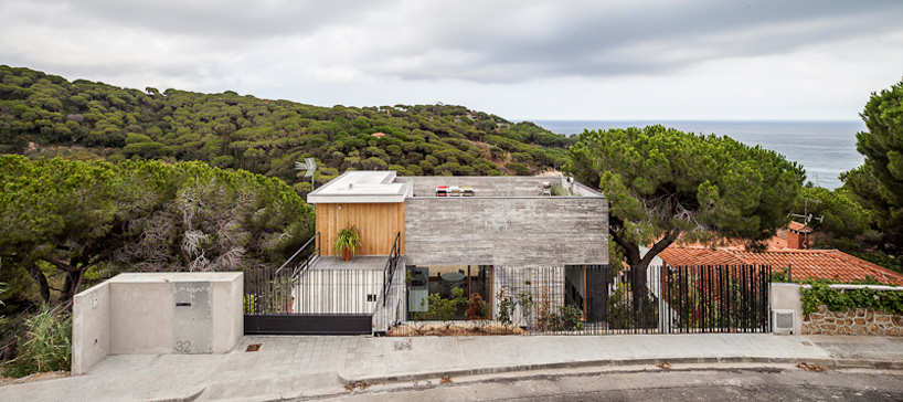 isern associats: house in sant pol de mar