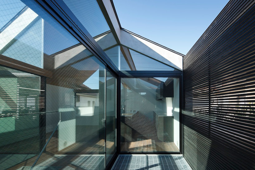apollo architects and associates: neut   house for an ophthalmologist