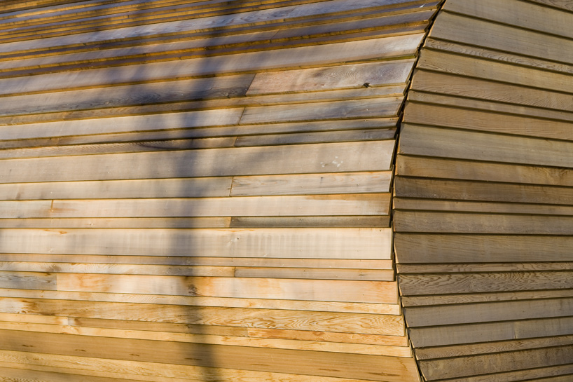 70F architecture: sheep stable in almere