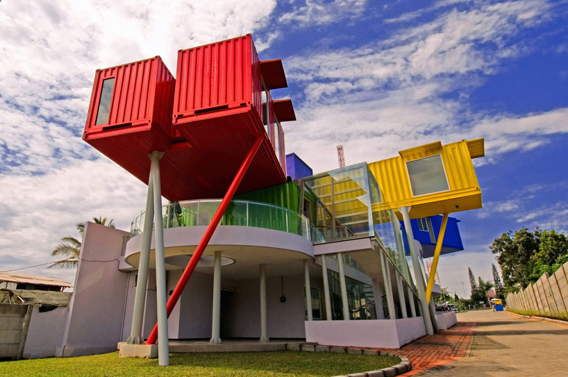 dpavilion architects: amin shipping container library 