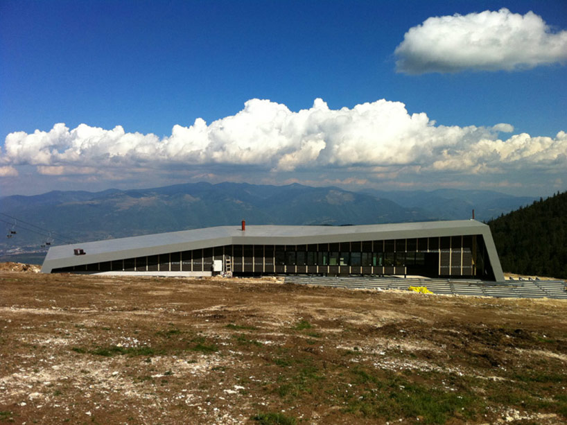 3LHD architects: restaurant vidikovac at ski center radusa