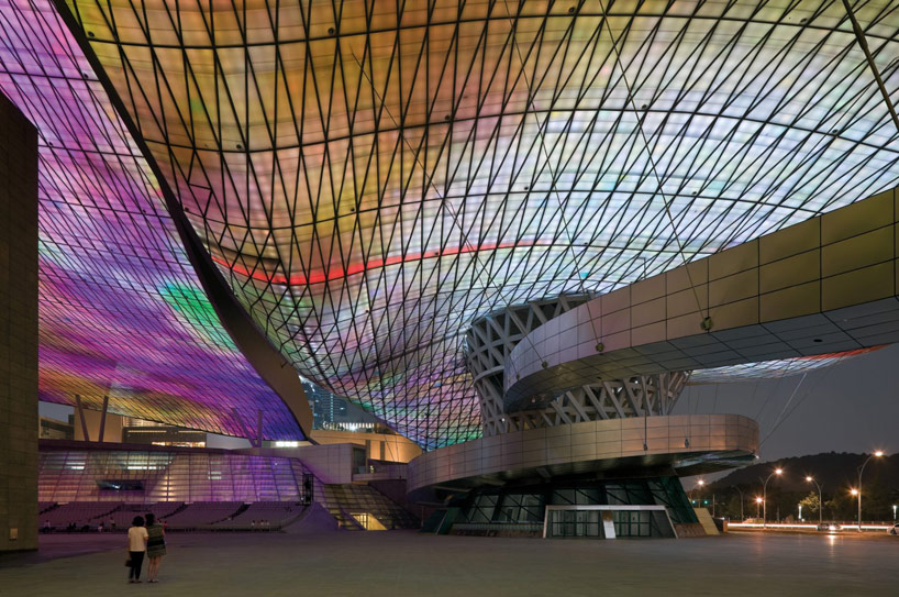 coop himmelb(l)au: busan cinema center