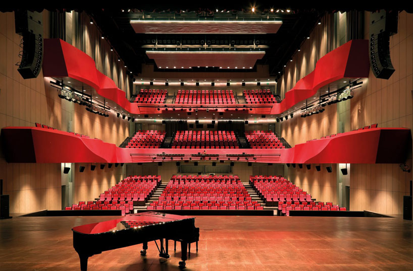 coop himmelb(l)au: busan cinema center