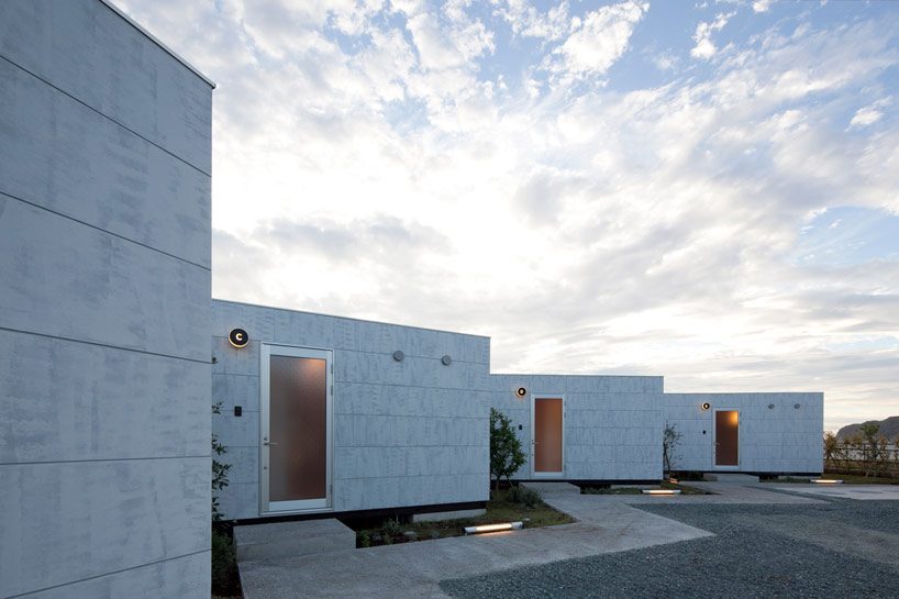 yasutaka yoshimura architects: hostel in kyonan