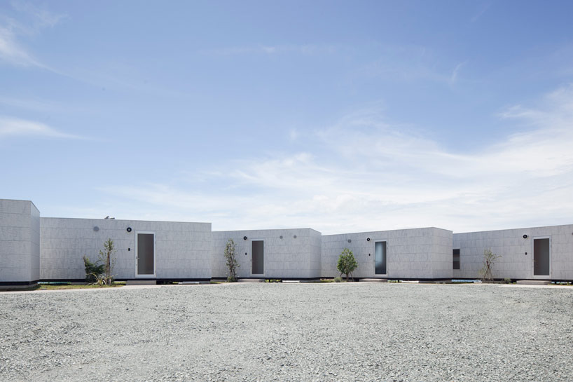 yasutaka yoshimura architects: hostel in kyonan