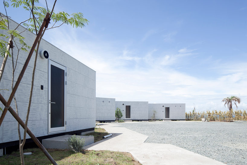 yasutaka yoshimura architects: hostel in kyonan