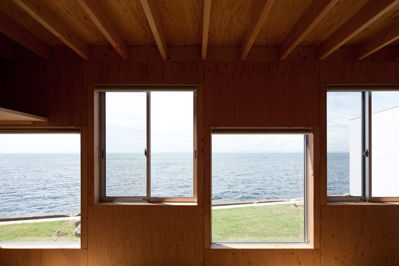 yasutaka yoshimura architects: hostel in kyonan