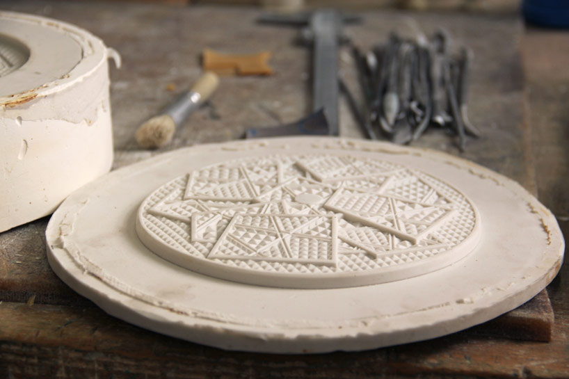 arik levy: tuile de cristal chandelier for baccarat