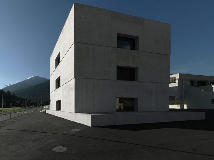 valerio olgiati: visiting center at swiss national park, zernez valerio olgiati: visiting center at swiss national park, zernez