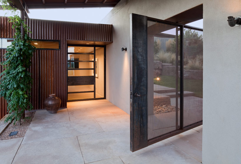 lake flato architects: desert house in santa fe