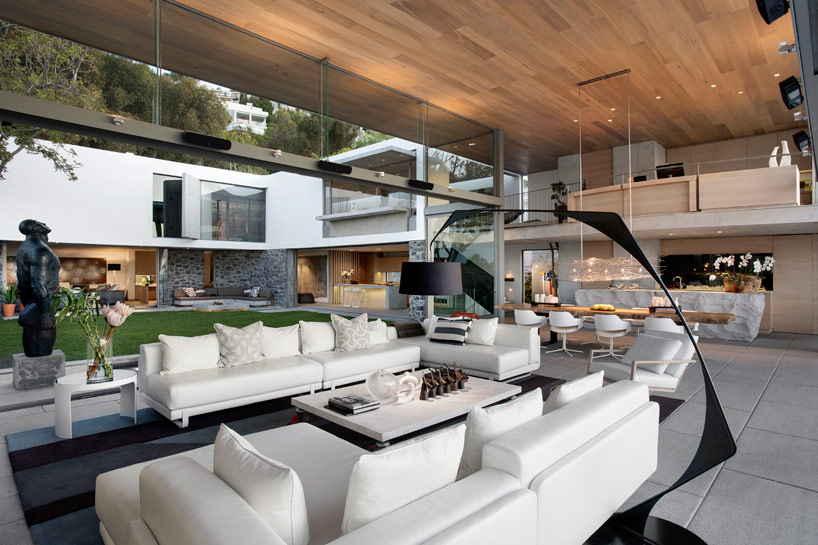SAOTA: de wet 34 residence in cape town