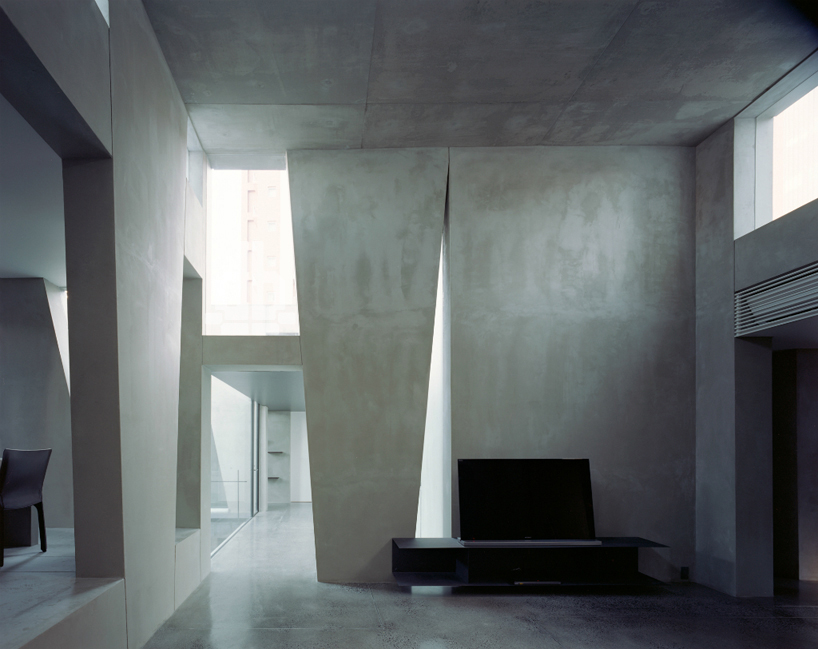 hachioji tree house is a concrete grove by airscape architects 