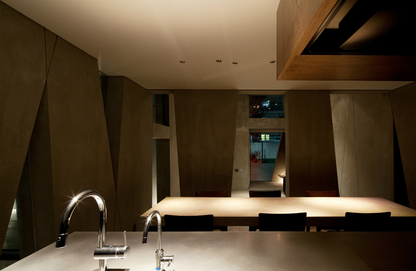 hachioji tree house is a concrete grove by airscape architects 