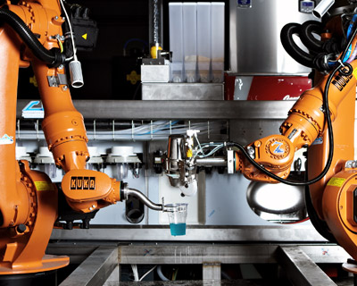 makr shakr robotic bartender by MIT senseable lab + carlo ratti