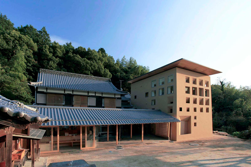 zai shirakawa: office and living quarters at eifuku ji temple