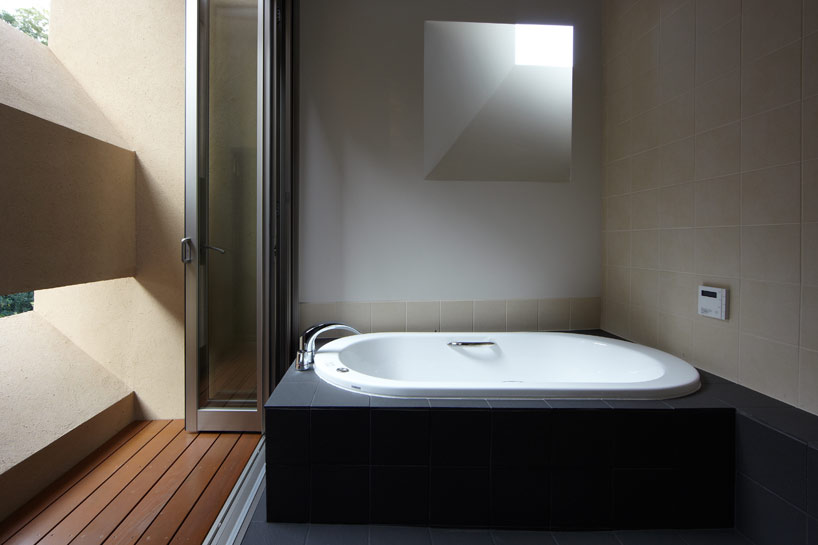 zai shirakawa: office and living quarters at eifuku ji temple