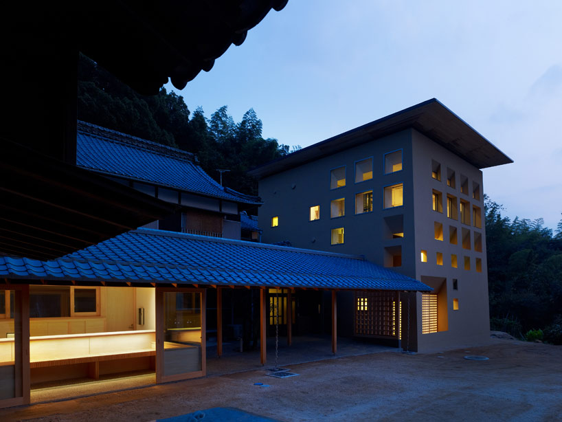 zai shirakawa: office and living quarters at eifuku ji temple