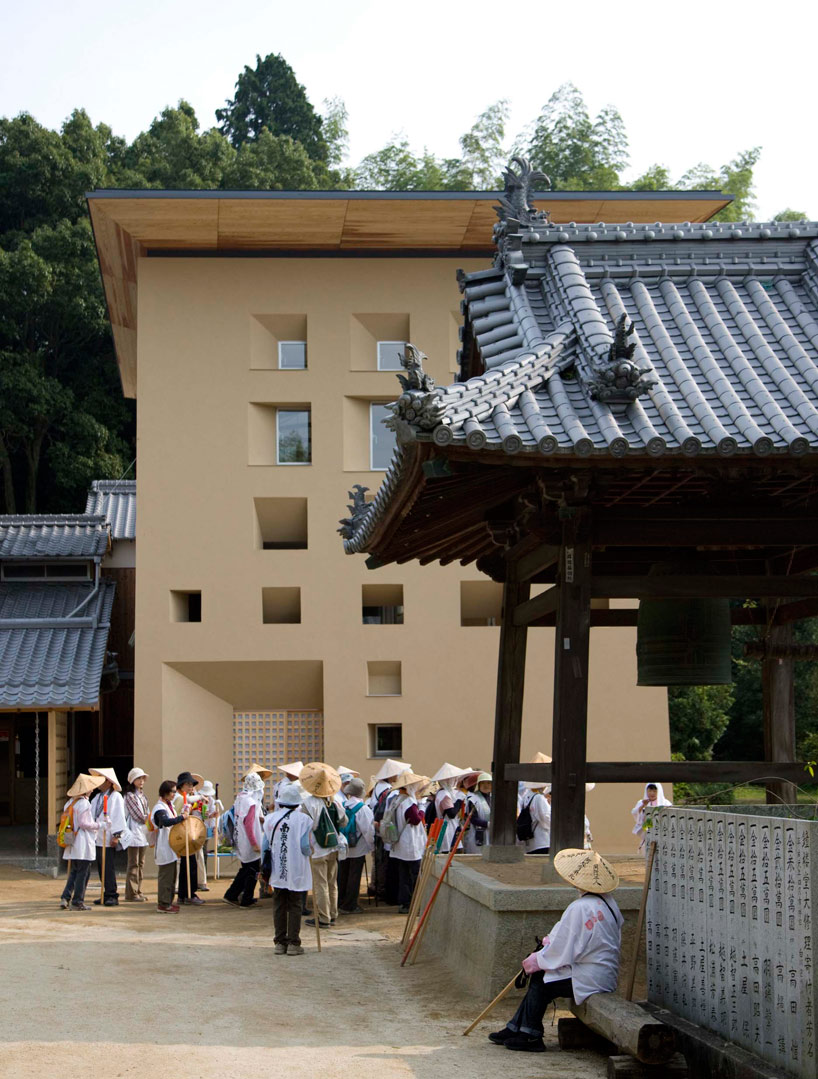 zai shirakawa: office and living quarters at eifuku ji temple