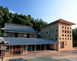 zai shirakawa: office and living quarters at eifuku ji temple