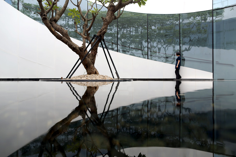 AECOM: vanke sales house models sustainability in china  