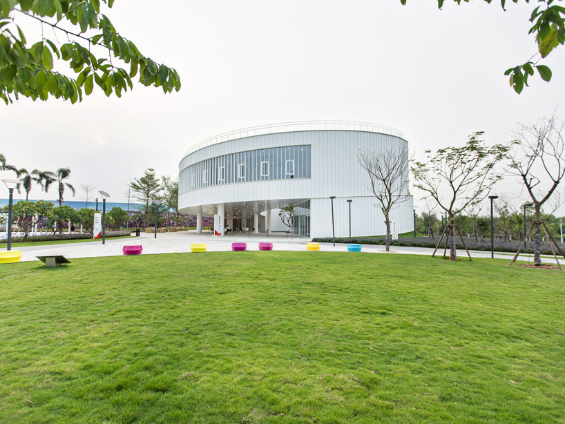 AECOM: vanke sales house models sustainability in china  