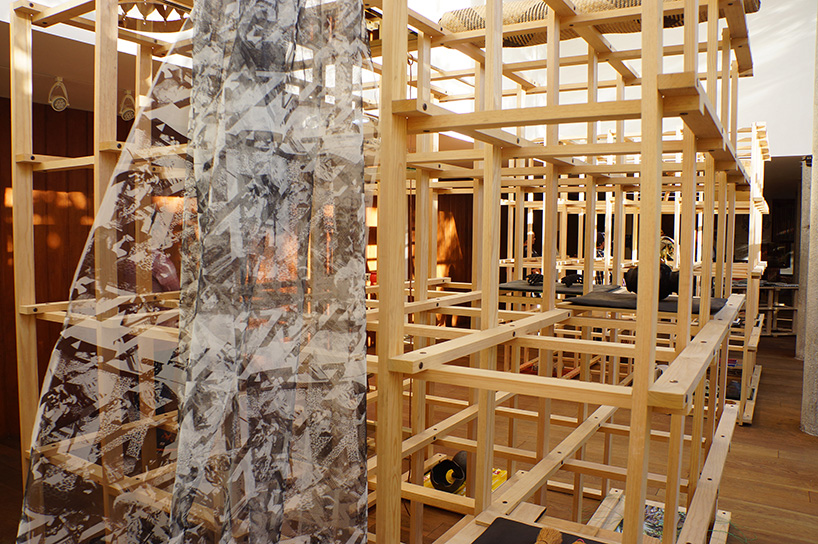 'the letter E is everywhere' at archivo diseno y arquitectura