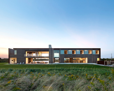 bates masi + architects carves home for six in sagaponack, NY