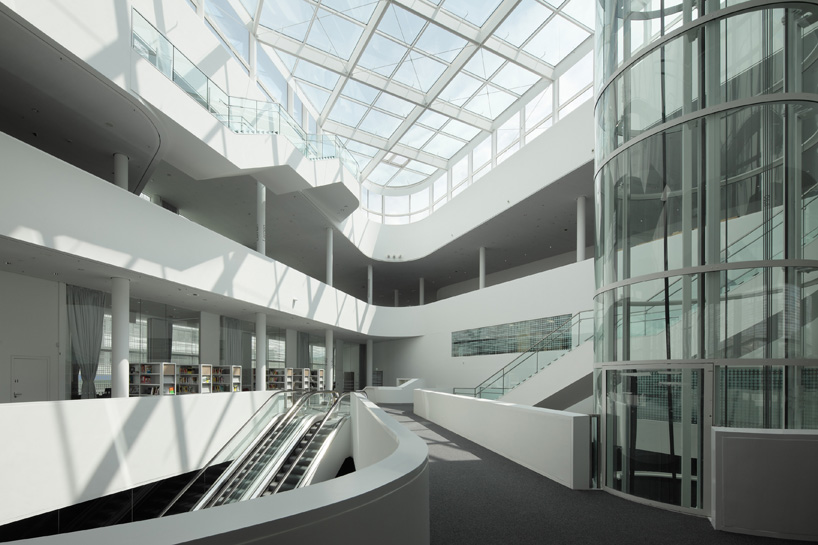 benthem crouwel reframes the zentralplatz in koblenz
