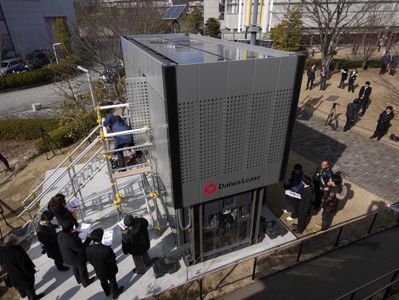 yatsutaka yoshimura's EDV-01 elevates emergency shelter design