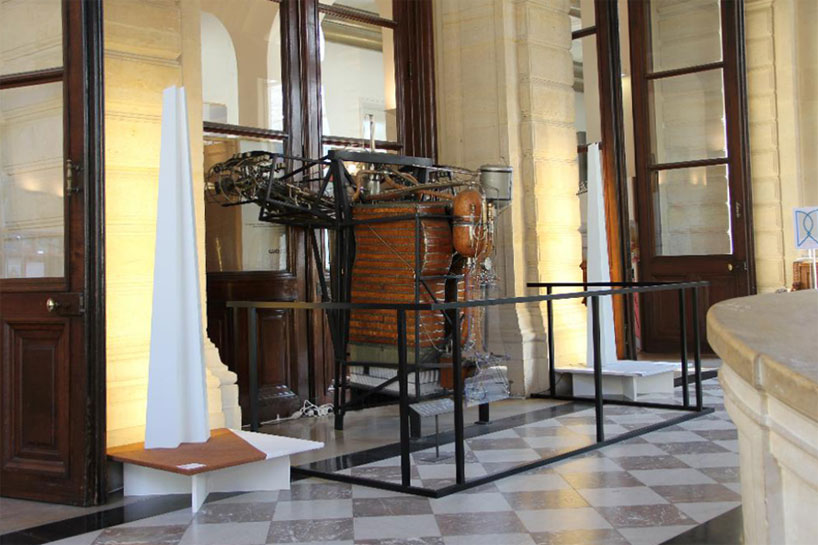 design [r]evolution exhibition at designer's days paris 2013