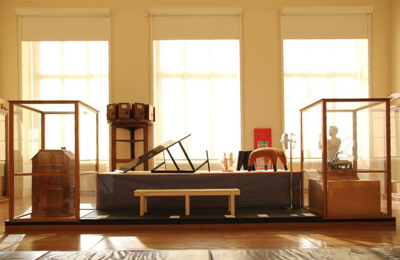 design [r]evolution exhibition at designer's days paris 2013