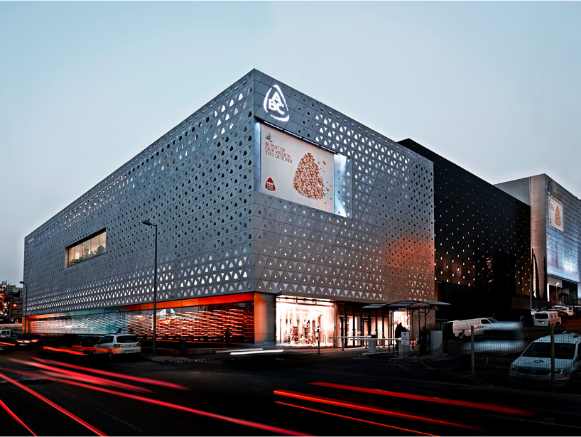 nARCHITECTS completes ABC store in high-tech fashion