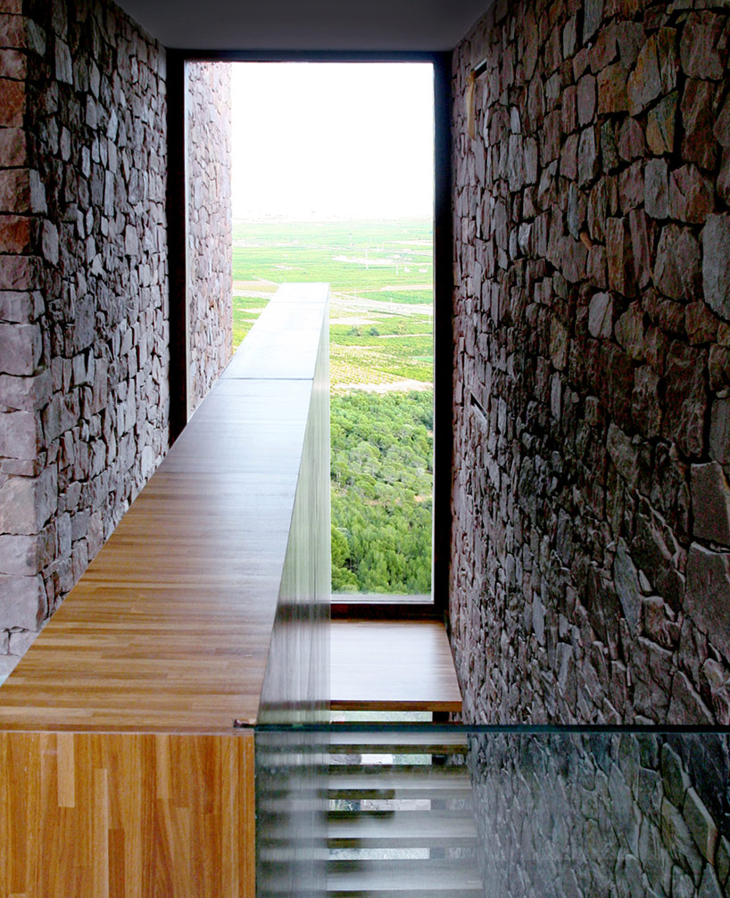 ramon esteve builds the continuation of a mountain