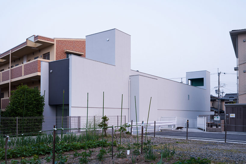 FORM / kouichi kimura architects: slender promenade house