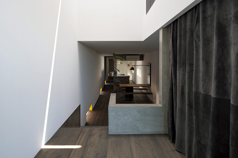FORM / kouichi kimura architects: slender promenade house