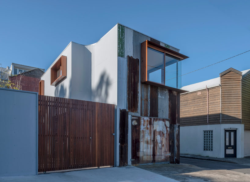 raffaello rosselli converts an australian tinshed into office