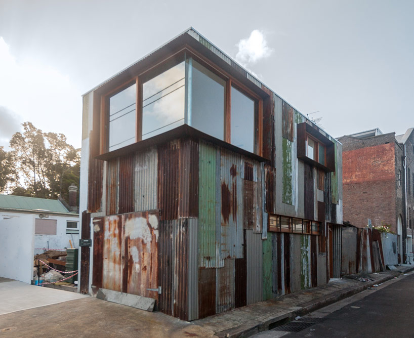 raffaello rosselli converts an australian tinshed into office