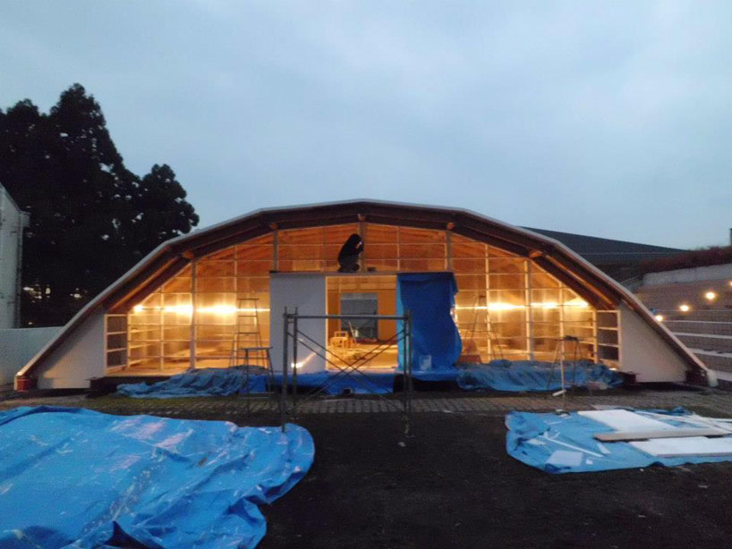 shigeru ban designs temporary studio for kyoto university